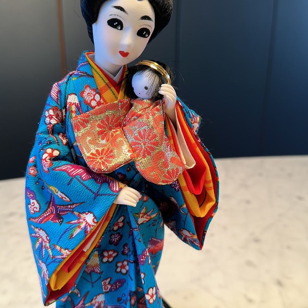 Japanese Vintage Geisha Doll with Baby hand made in Okinawa, Japan - Picture 7 of 8